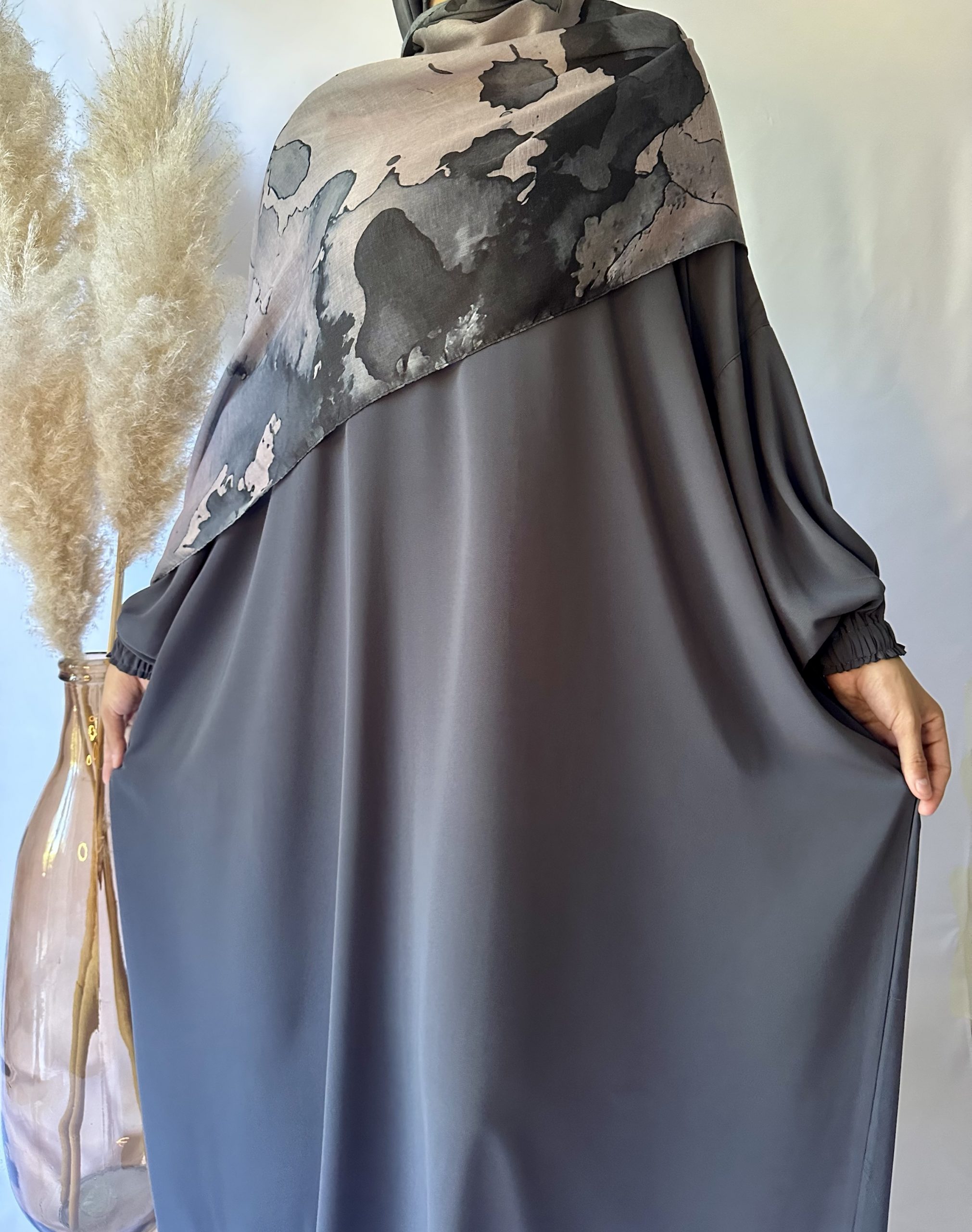 ABAYA EMNA